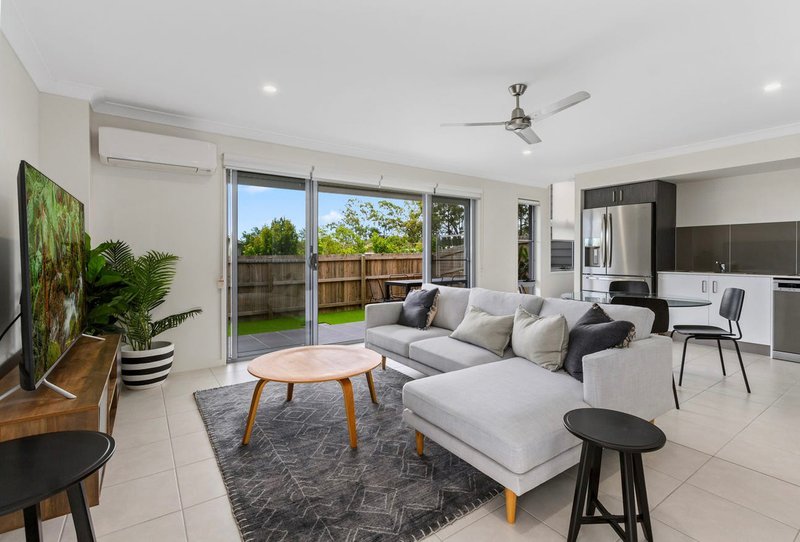 Photo - 1/30 Bidmead Circuit, Pimpama QLD 4209 - Image 4