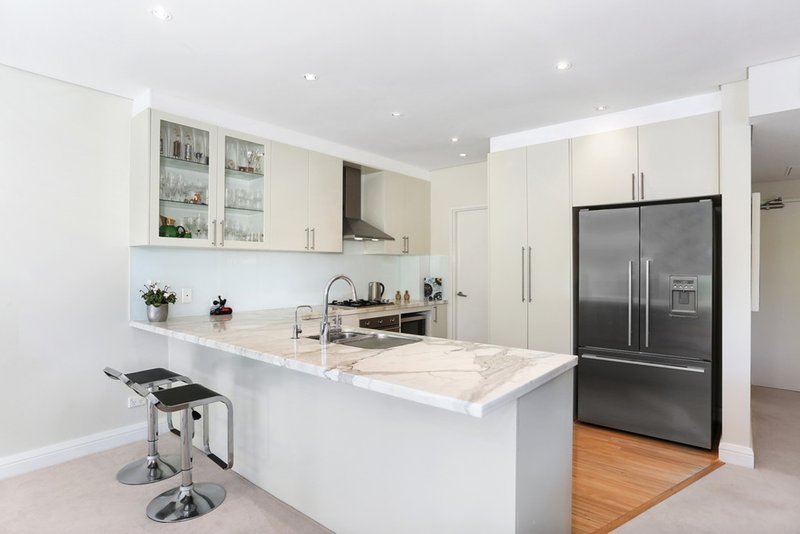 Photo - 1/30 Boronia Road, Bellevue Hill NSW 2023 - Image 5