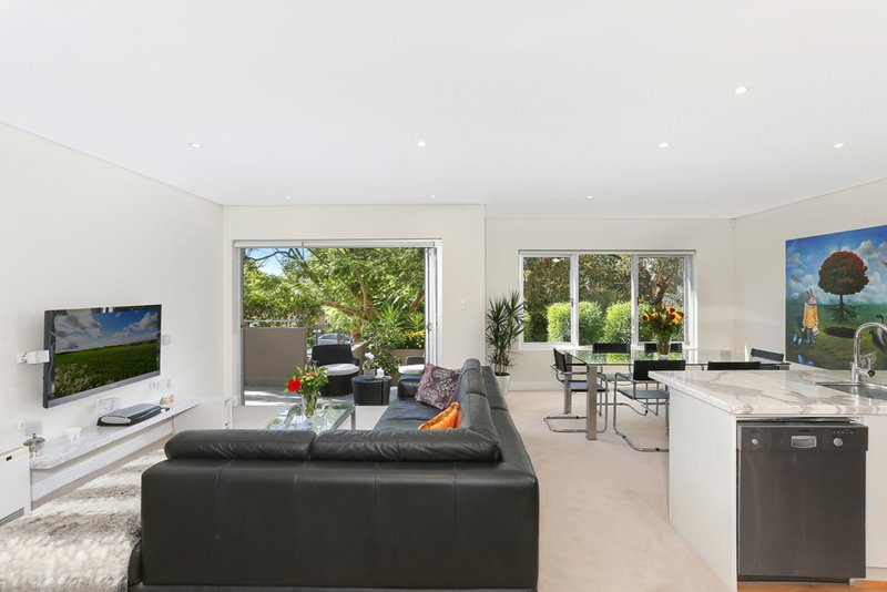 Photo - 1/30 Boronia Road, Bellevue Hill NSW 2023 - Image 6