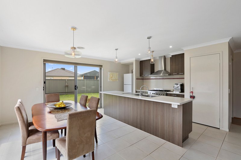 Photo - 130 Canterbury Road West , Lara VIC 3212 - Image 3