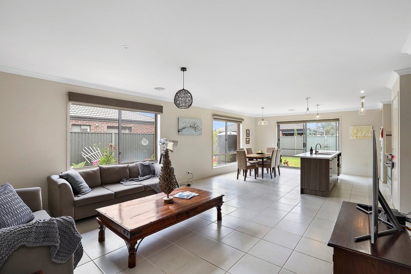 Photo - 130 Canterbury Road West , Lara VIC 3212 - Image 4