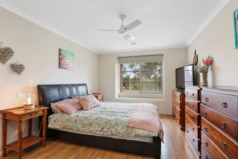 Photo - 130 Canterbury Road West , Lara VIC 3212 - Image 5