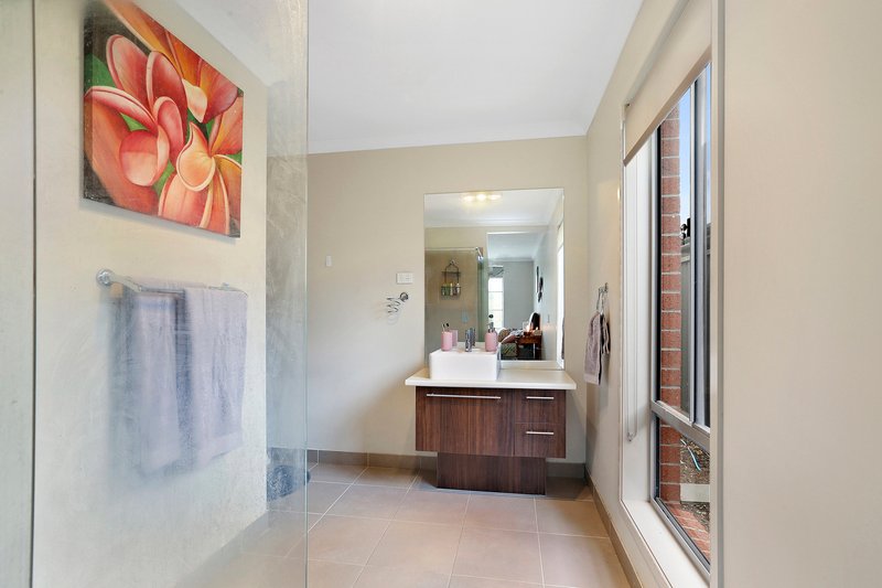 Photo - 130 Canterbury Road West , Lara VIC 3212 - Image 6