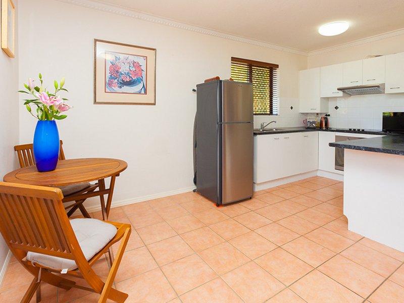 Photo - 1/30 Cavillon Street, Holland Park QLD 4121 - Image 3