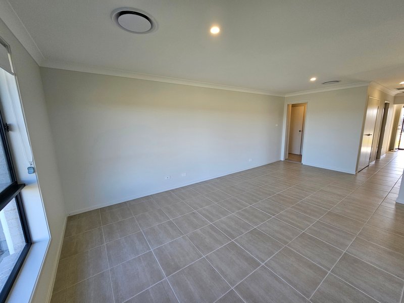 Photo - 1/30 Corymbia Circuit, Heddon Greta NSW 2321 - Image 5