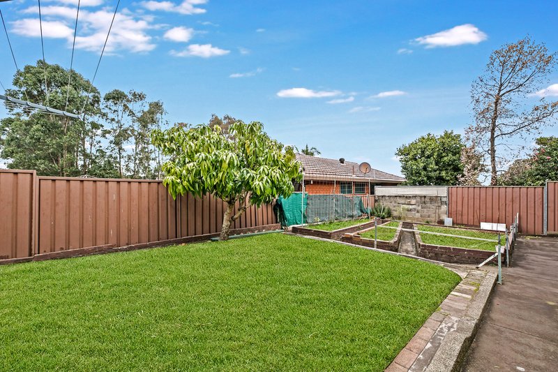 Photo - 130 Denman Road, Georges Hall NSW 2198 - Image 8