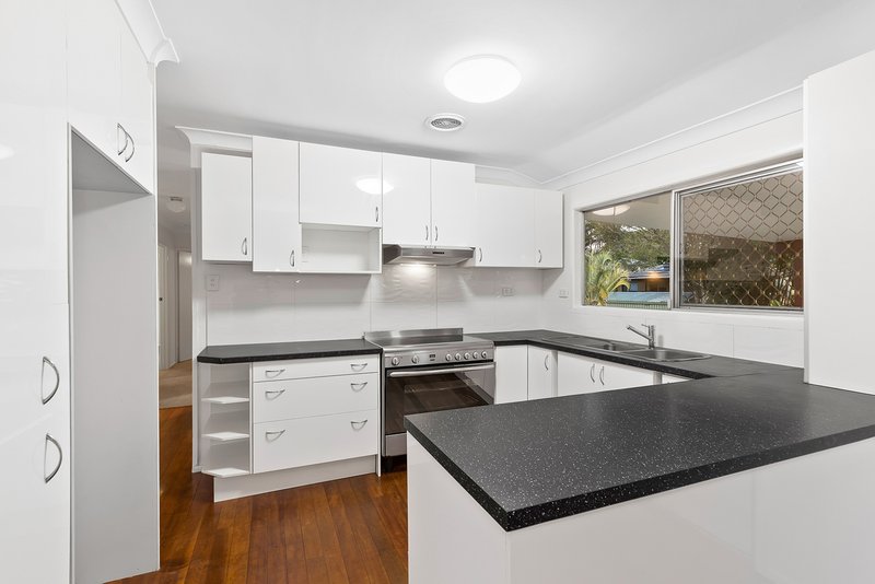 Photo - 130 Flockton Street, Everton Park QLD 4053 - Image 3