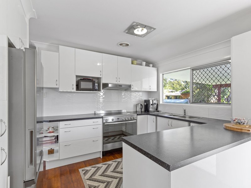 Photo - 130 Flockton Street, Everton Park QLD 4053 - Image 9