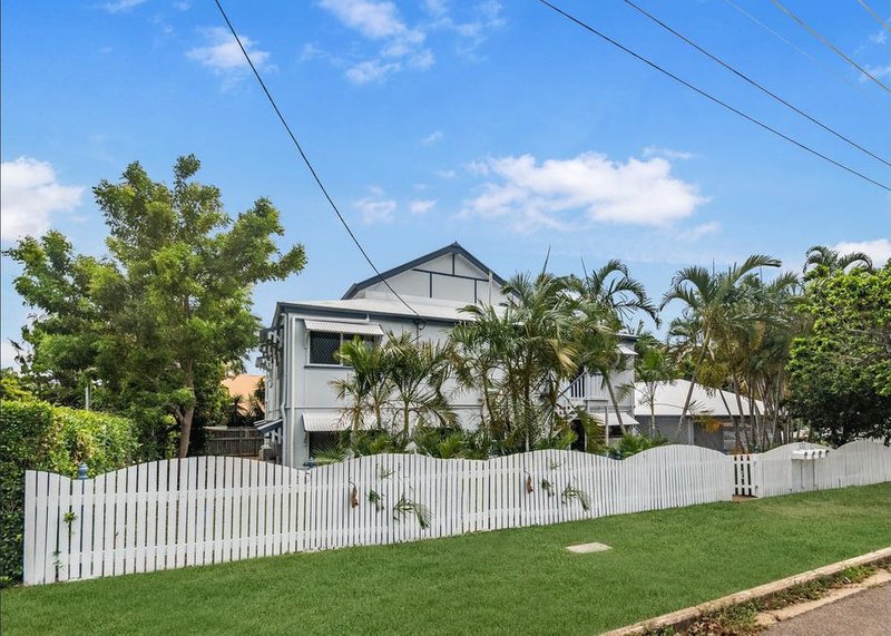 Photo - 130 Francis Street, West End QLD 4810 - Image 13