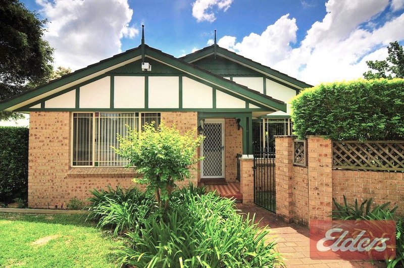 Photo - 1/30 Girraween Road, Girraween NSW 2145 - Image