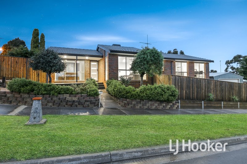 130 Gleneagles Drive, Endeavour Hills VIC 3802