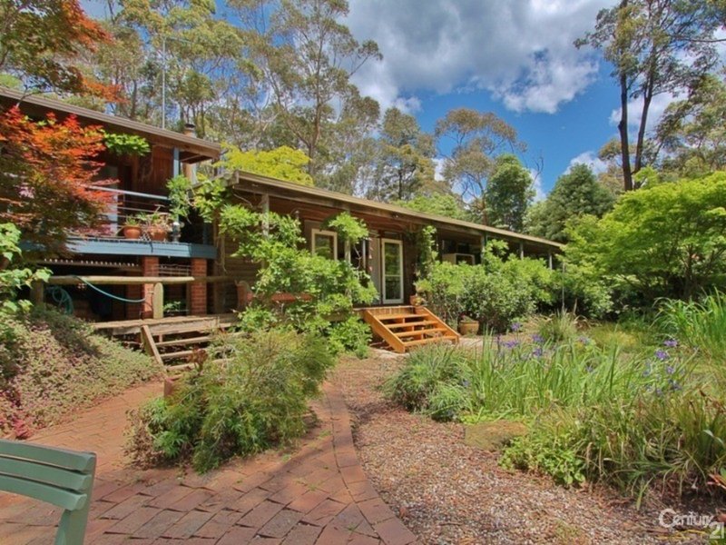 130 Henderson Road, Wentworth Falls NSW 2782