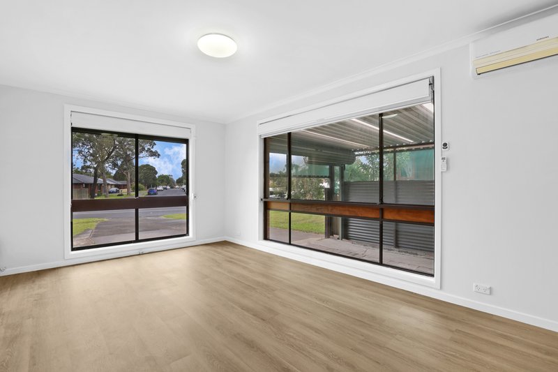 Photo - 1/30 Horsley Drive, Horsley NSW 2530 - Image 3