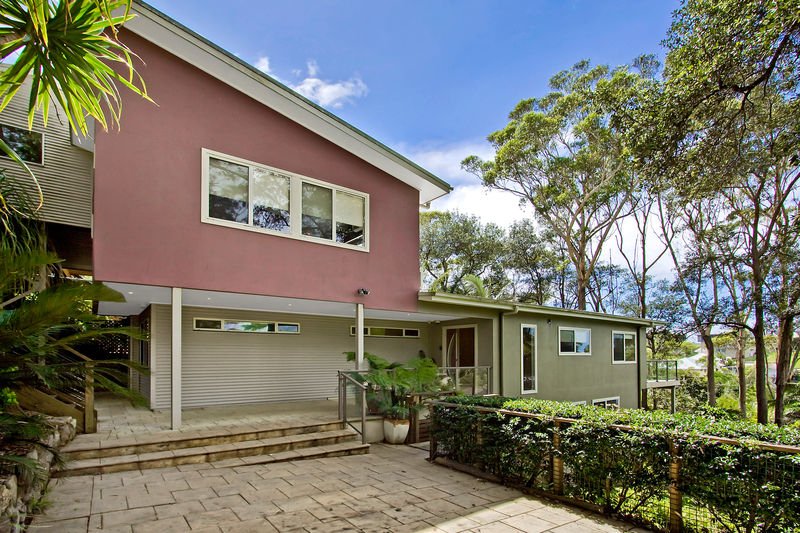 130 Lake Shore Drive, North Avoca NSW 2260