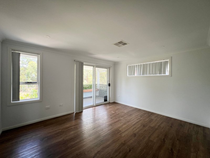 Photo - 130 Lakeside Parade, Jordan Springs NSW 2747 - Image 4