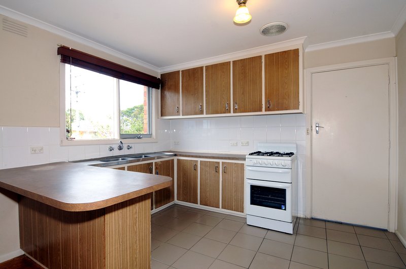 Photo - 1/30 Lawn Road, Noble Park VIC 3174 - Image 2