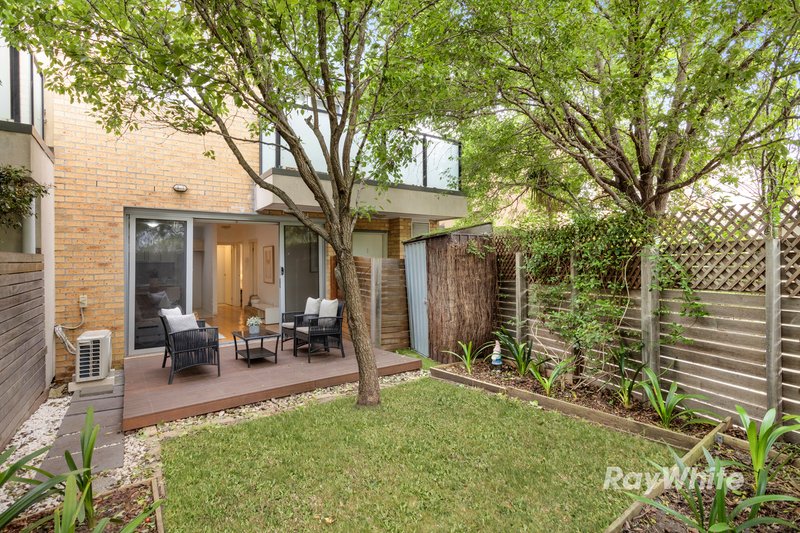 Photo - 1/30 Lillimur Road, Ormond VIC 3204 - Image 7