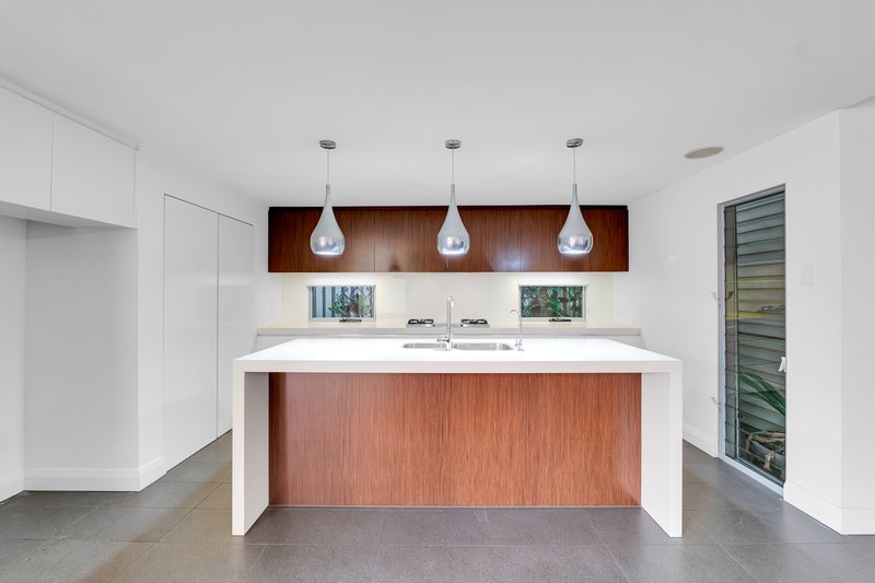 Photo - 130 Love Street, Bulimba QLD 4171 - Image 4