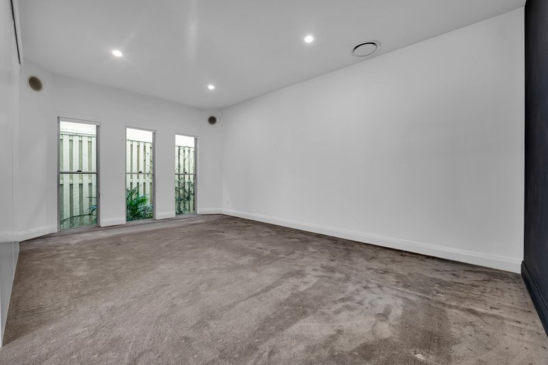 Photo - 130 Love Street, Bulimba QLD 4171 - Image 10