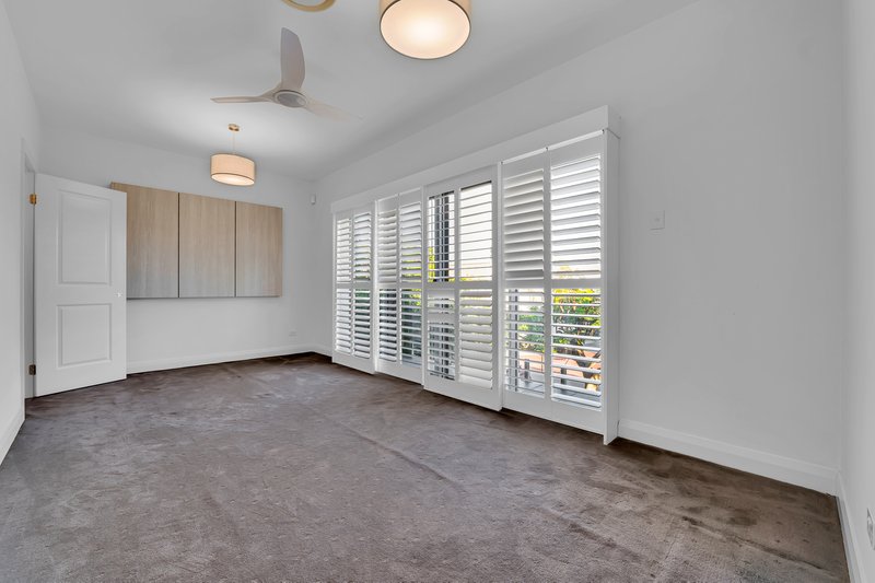 Photo - 130 Love Street, Bulimba QLD 4171 - Image 13