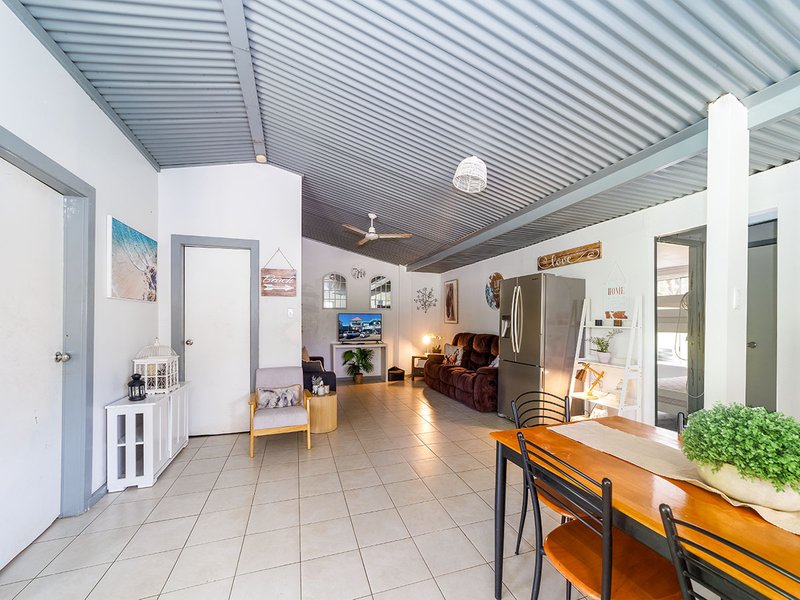 Photo - 130 Neill Road, Duckinwilla QLD 4650 - Image 5