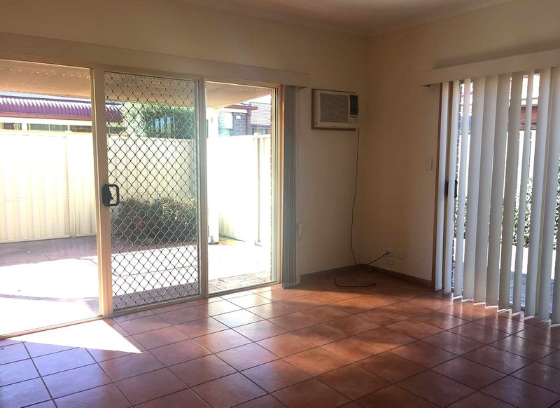 Photo - 1/30 Newham Way, Altona Meadows VIC 3028 - Image 4