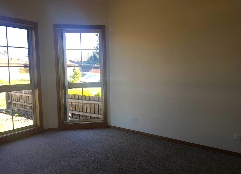 Photo - 1/30 Newham Way, Altona Meadows VIC 3028 - Image 6