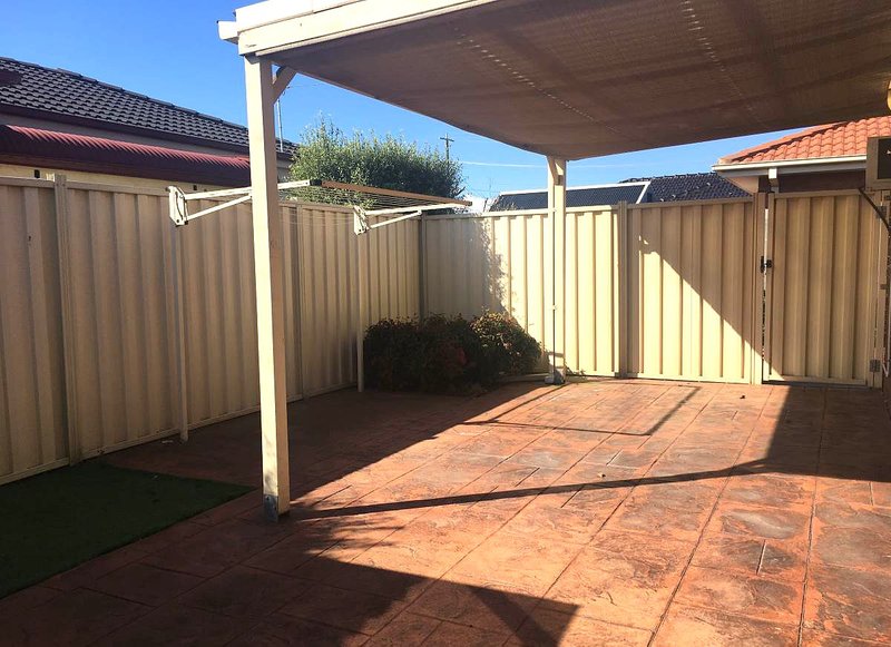Photo - 1/30 Newham Way, Altona Meadows VIC 3028 - Image 9