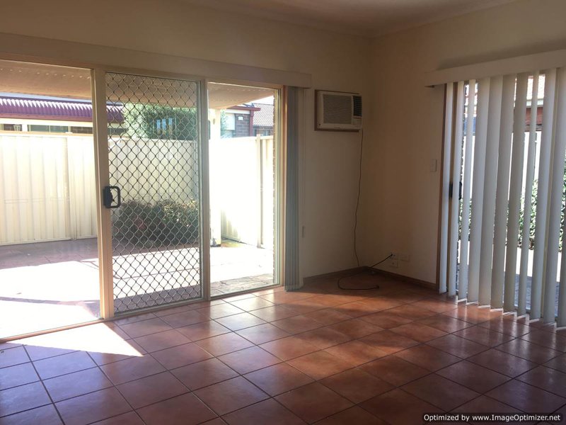 Photo - 1/30 Newham Way, Altona Meadows VIC 3028 - Image 7