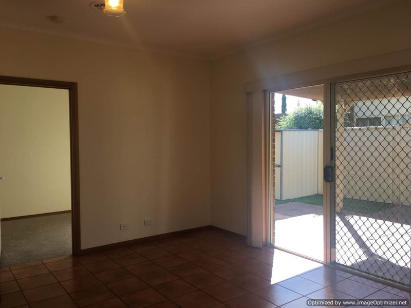 Photo - 1/30 Newham Way, Altona Meadows VIC 3028 - Image 8