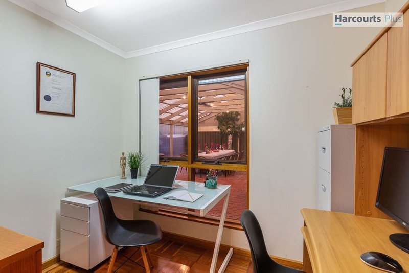 Photo - 130 Perry Barr Road, Hallett Cove SA 5158 - Image 18