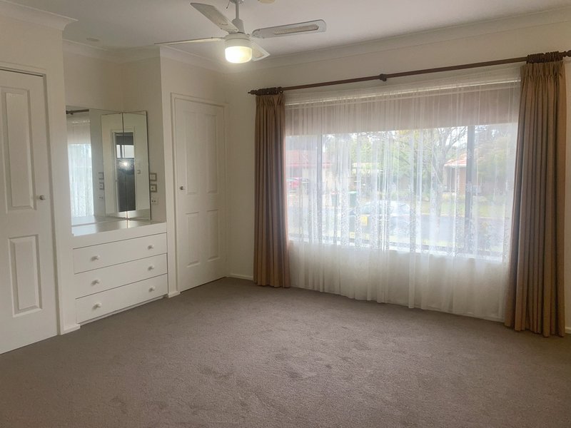 Photo - 1/30 Pugsley Avenue, Estella NSW 2650 - Image 3