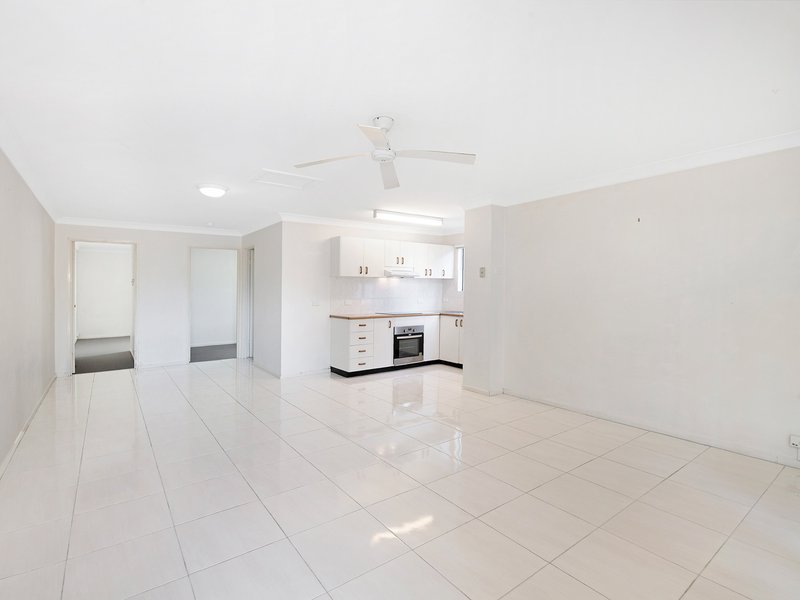 Photo - 1/30 Rise Street, Mount Gravatt East QLD 4122 - Image 4