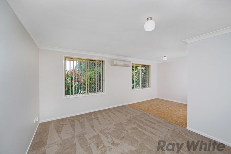 Photo - 130 Scenic Drive, Budgewoi NSW 2262 - Image 4