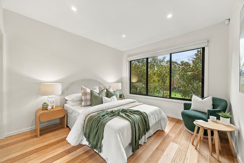 Photo - 130 Somers Avenue, Macleod VIC 3085 - Image 8