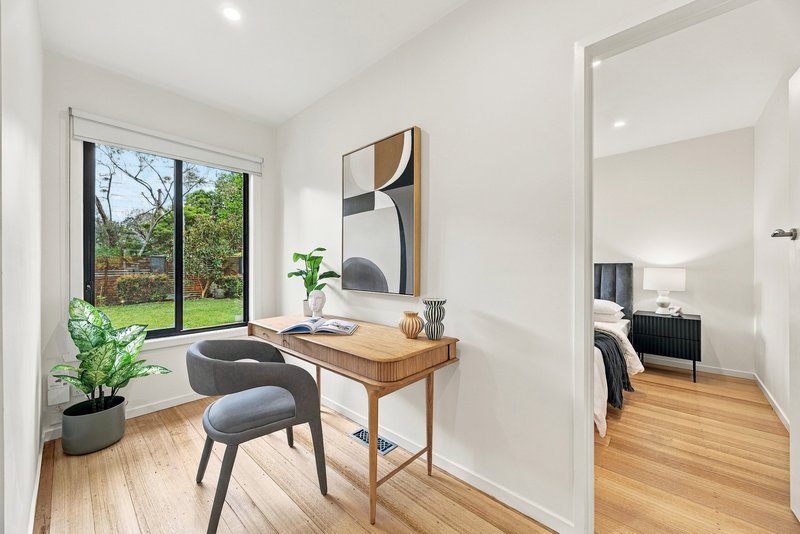 Photo - 130 Somers Avenue, Macleod VIC 3085 - Image 12