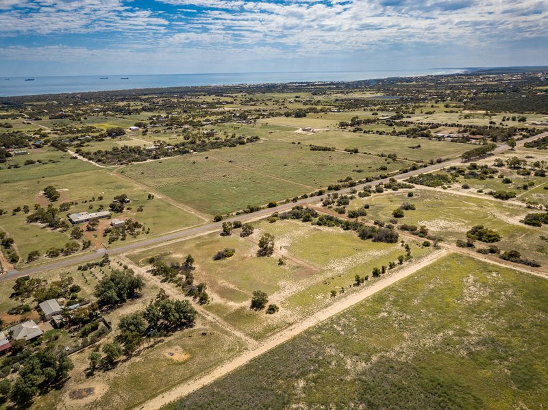 Photo - 130 Sutcliffe Road, Waggrakine WA 6530 - Image 4