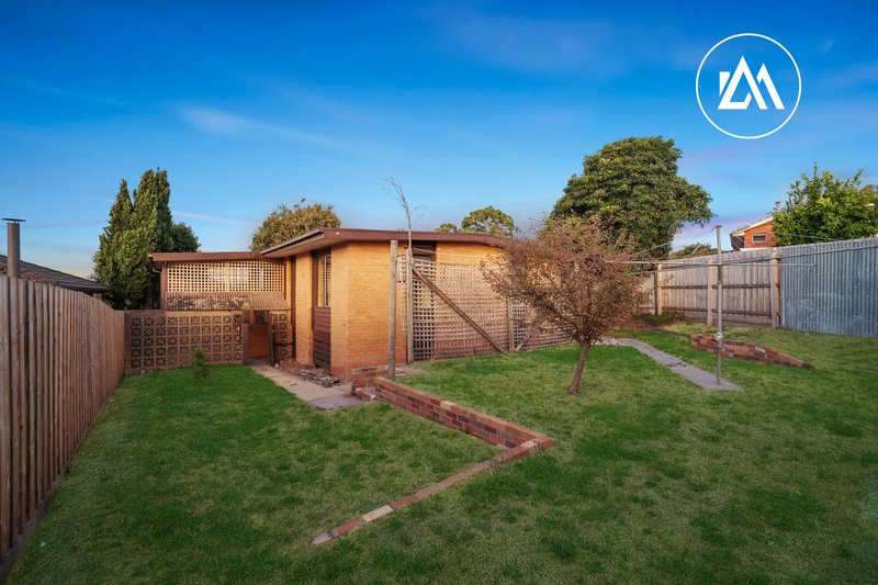 Photo - 130 Tamarisk Drive, Frankston North VIC 3200 - Image 12