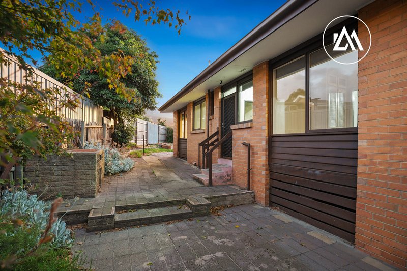 Photo - 130 Tamarisk Drive, Frankston North VIC 3200 - Image 13