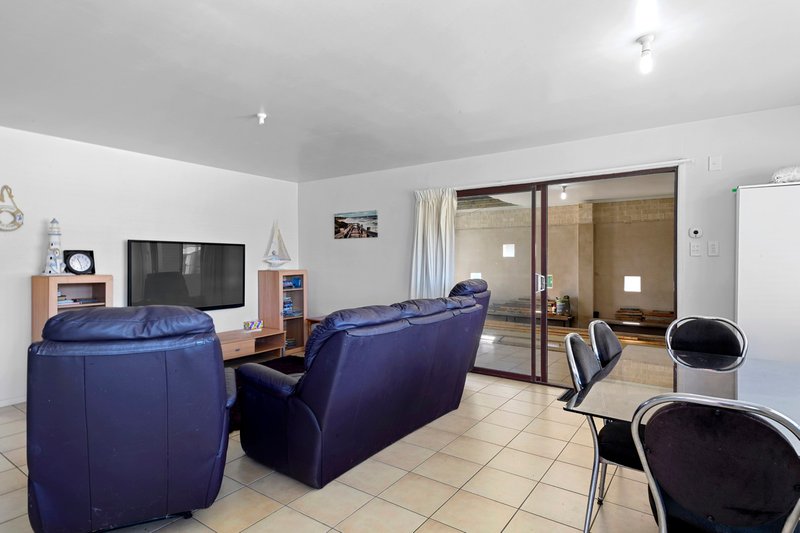 Photo - 130 Taylor Avenue, Golden Beach QLD 4551 - Image 3