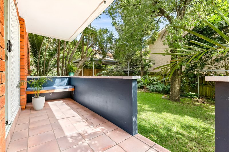 Photo - 1/30 The Crescent, Dee Why NSW 2099 - Image 3