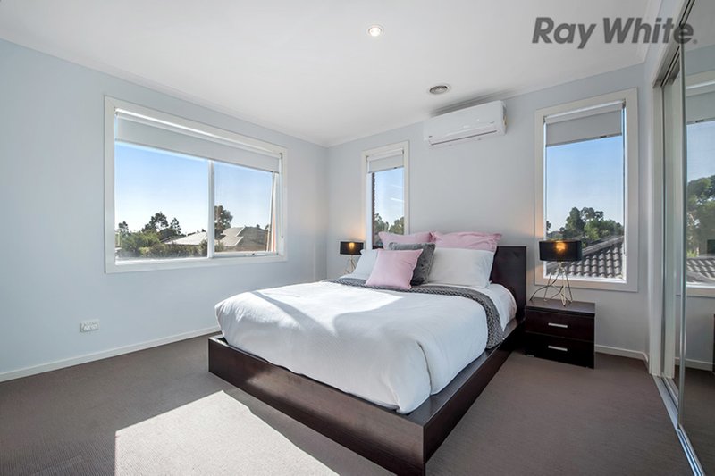 Photo - 1/30 The Parkway, Caroline Springs VIC 3023 - Image 10