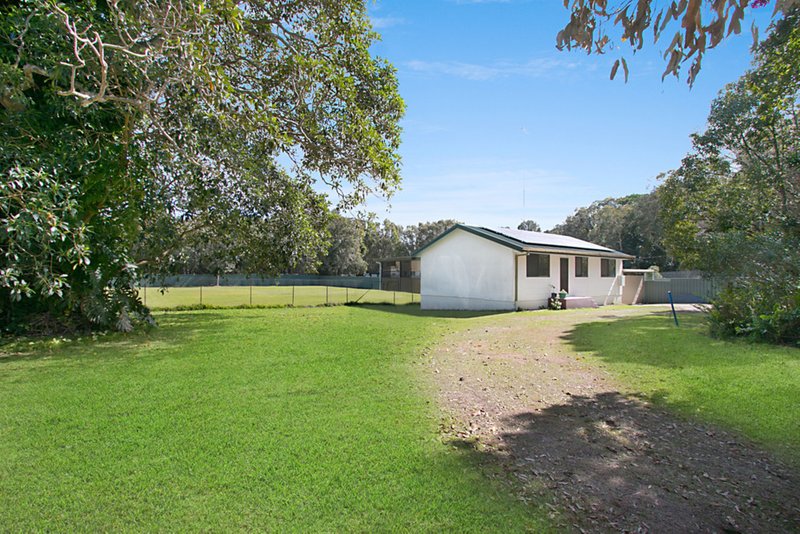 Photo - 130 Tweed Coast Road, Chinderah NSW 2487 - Image 6