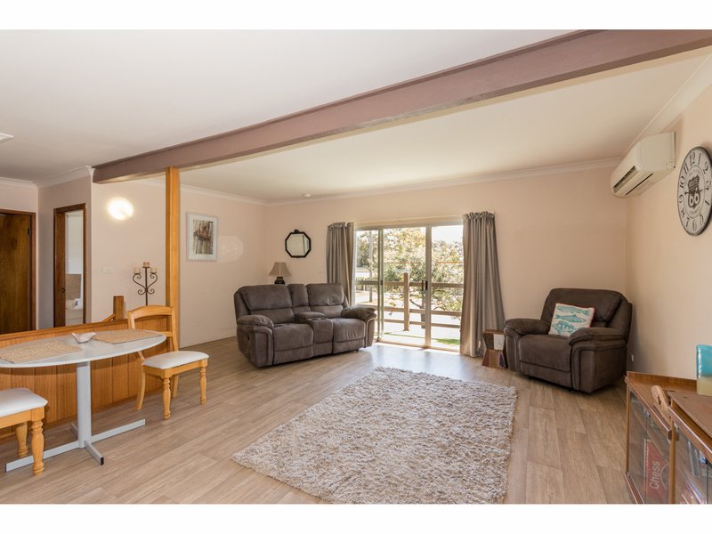 Photo - 130 Walmer Avenue, Sanctuary Point NSW 2540 - Image 6