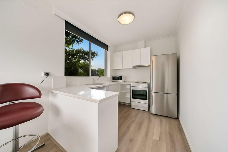 Photo - 1/30 Wheatsheaf Road, Glenroy VIC 3046 - Image 4