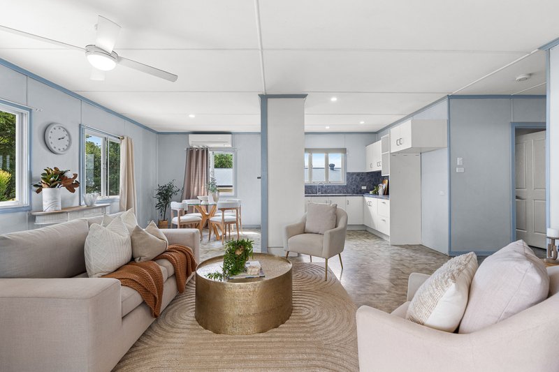 Photo - 130 Wynnum North Road, Wynnum QLD 4178 - Image 2