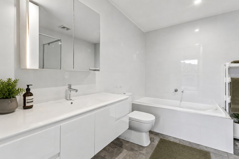 Photo - 1/301-303 Condamine Street, Manly Vale NSW 2093 - Image 6