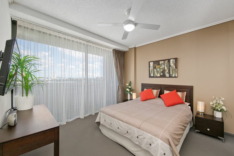 Photo - 1301/212 Margaret Street, Brisbane City QLD 4000 - Image 6