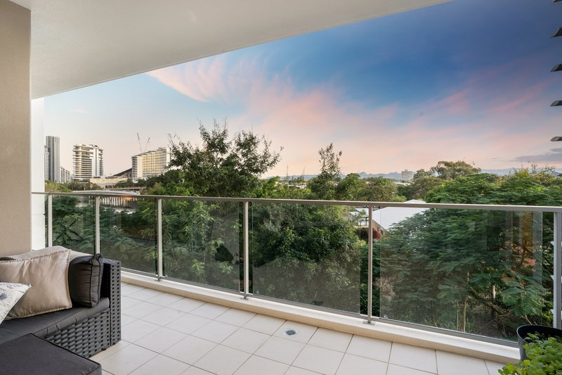 Photo - 1301/33 T E Peters Drive, Broadbeach Waters QLD 4218 - Image 2