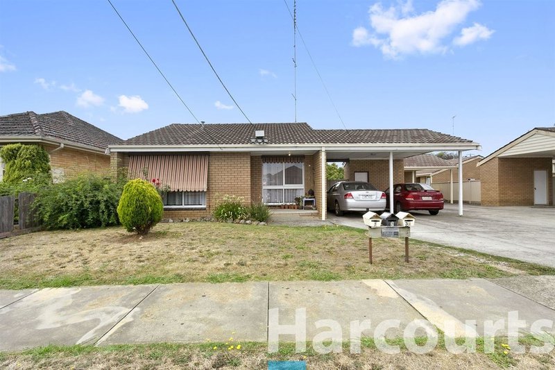 Photo - 1/302 Forest Street, Wendouree VIC 3355 - Image 10